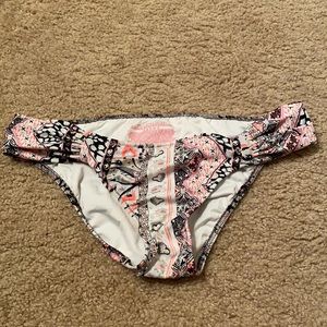VS Knockout bikini bottoms
